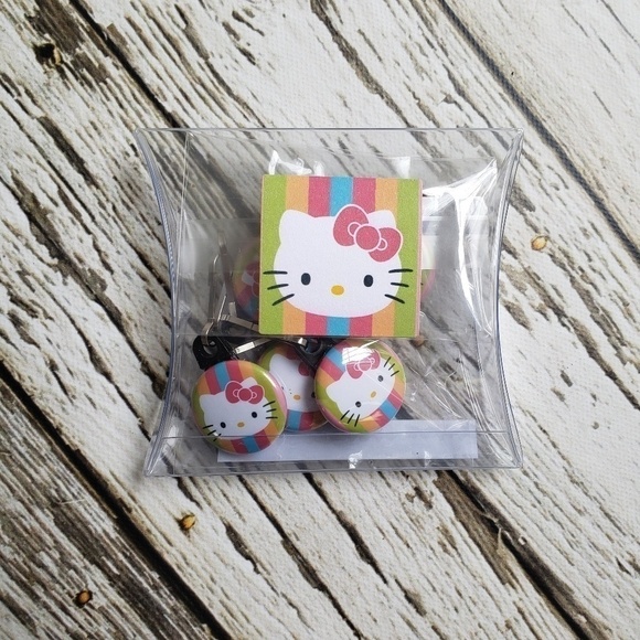 HELLO Kitty Zipper Charms Set of 5 - Picture 3 of 3